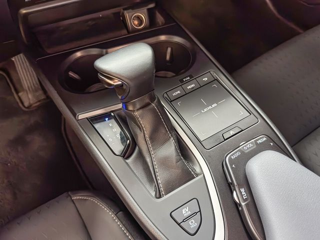 LEXUS凌志 UX200  第8張相片