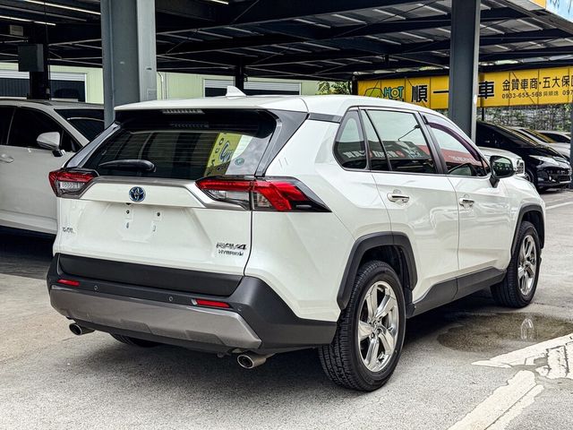 TOYOTA豐田 RAV4  第2張相片