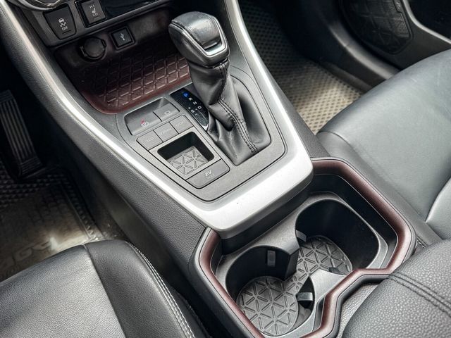 TOYOTA豐田 RAV4  第9張相片