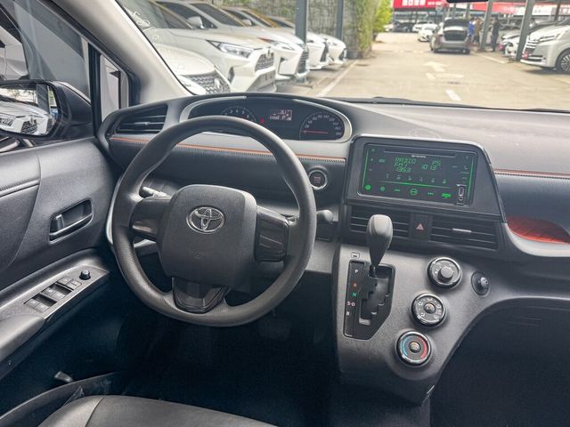 TOYOTA豐田 SIENTA  第5張相片