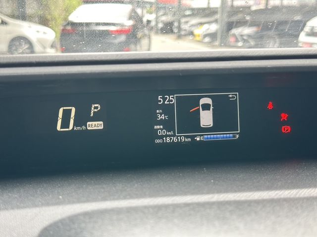 TOYOTA豐田 PRIUS C  第15張相片