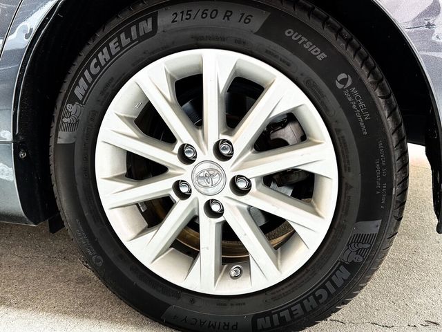 TOYOTA豐田 CAMRY  第6張相片