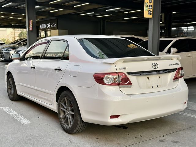 TOYOTA豐田 ALTIS  第2張相片