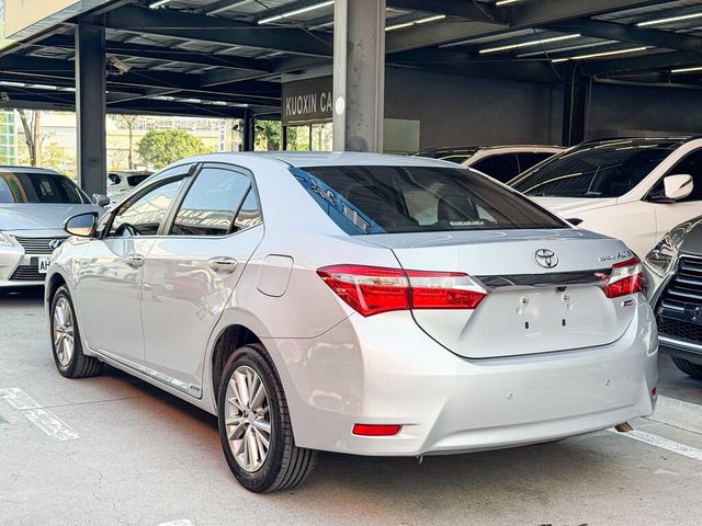 TOYOTA豐田 ALTIS  第2張相片
