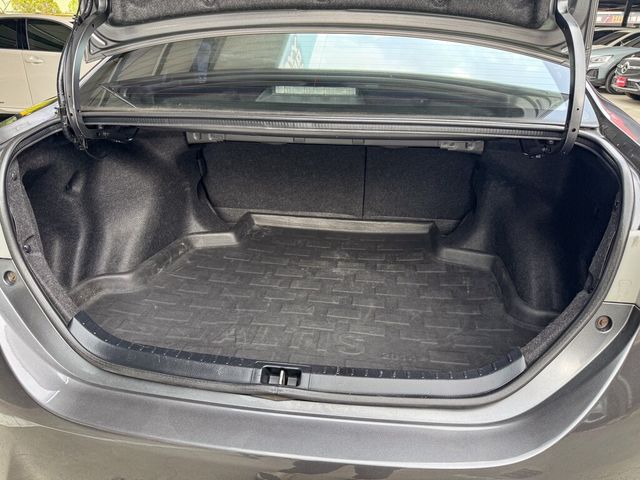 TOYOTA豐田 ALTIS  第16張相片