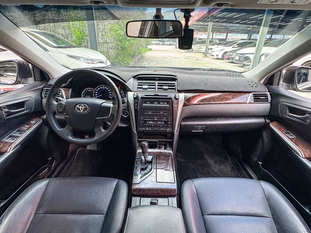 TOYOTA豐田 CAMRY  第3張相片