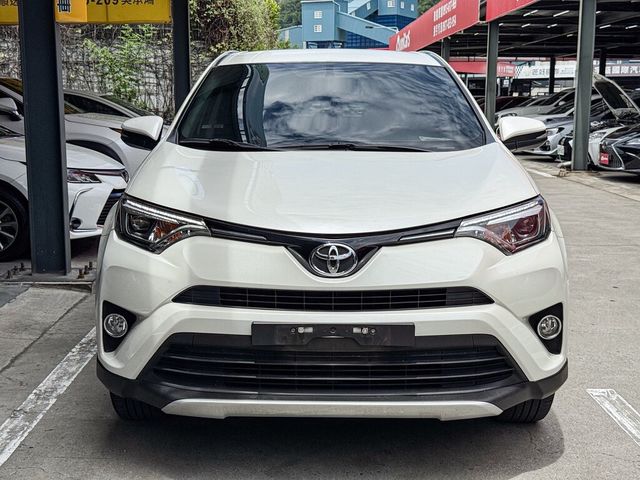 TOYOTA豐田 RAV4  第2張相片