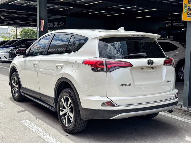 TOYOTA豐田 RAV4  第3張相片