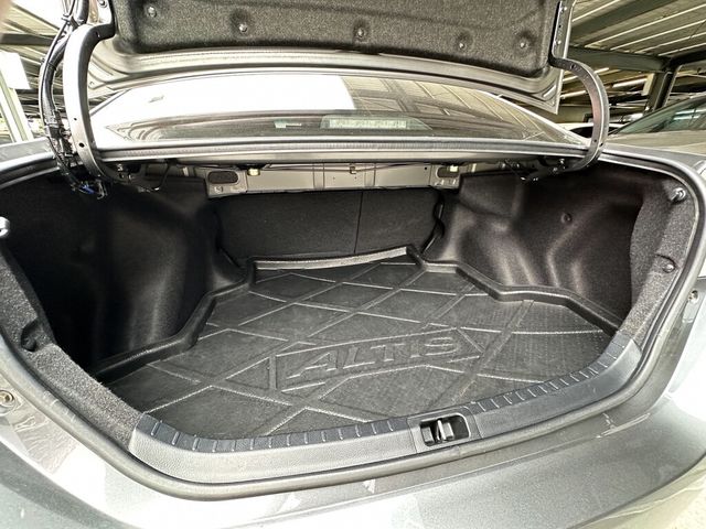 TOYOTA豐田 ALTIS  第9張相片