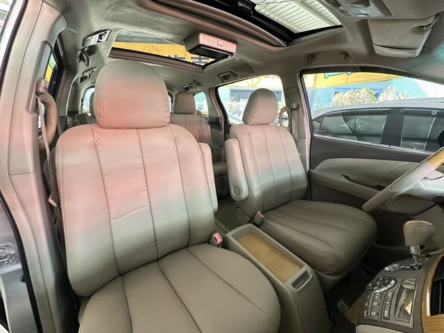 TOYOTA豐田 PREVIA  第2張相片