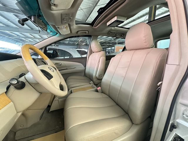 TOYOTA豐田 PREVIA  第8張相片