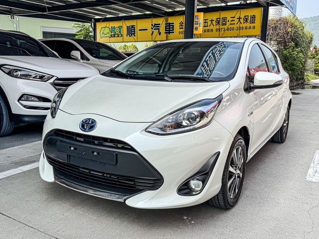 TOYOTA豐田 PRIUS C  第2張相片