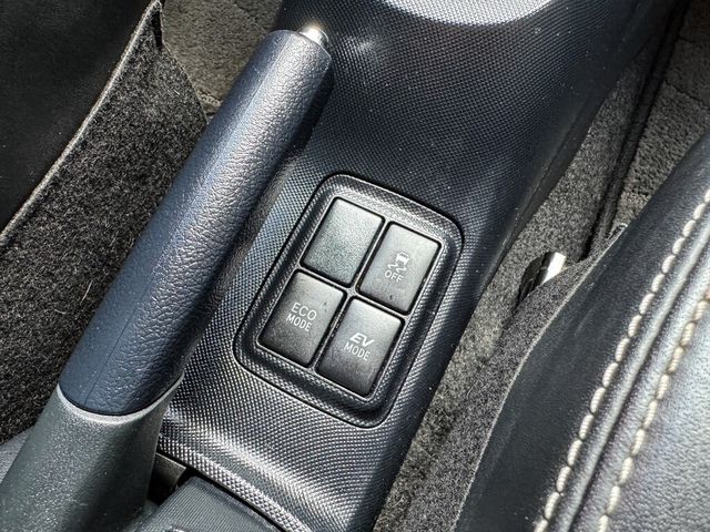 TOYOTA豐田 PRIUS C  第9張相片