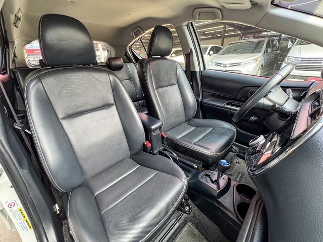 TOYOTA豐田 PRIUS C  第11張相片