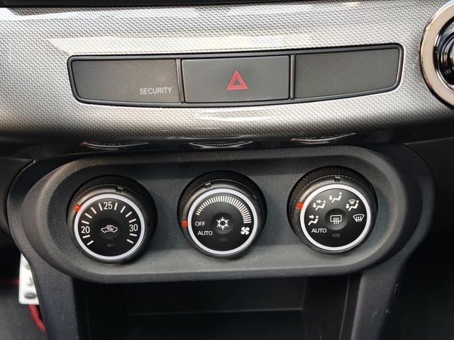 MITSUBISHI三菱 LANCER FORTIS  第14張相片