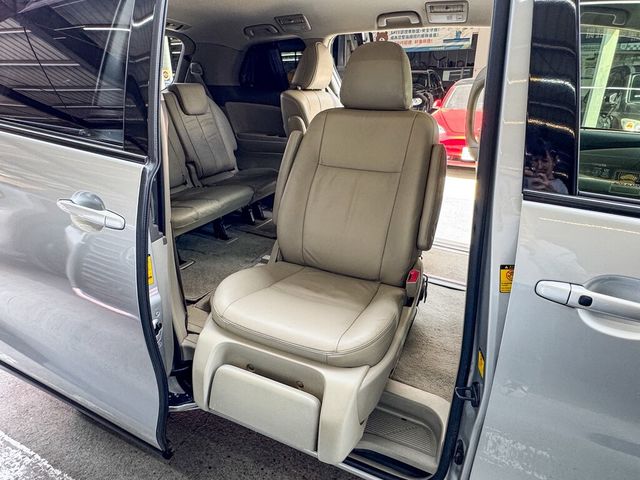 TOYOTA豐田 PREVIA  第5張相片