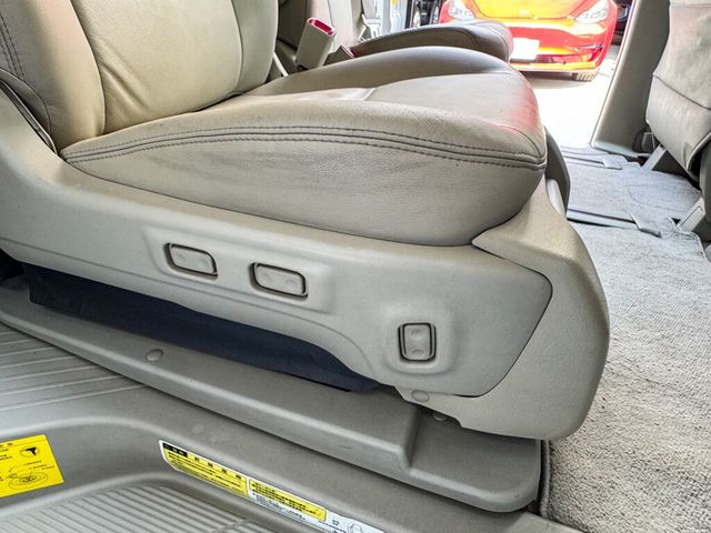 TOYOTA豐田 PREVIA  第6張相片