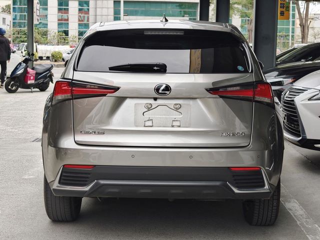 LEXUS凌志 NX200  第4張相片