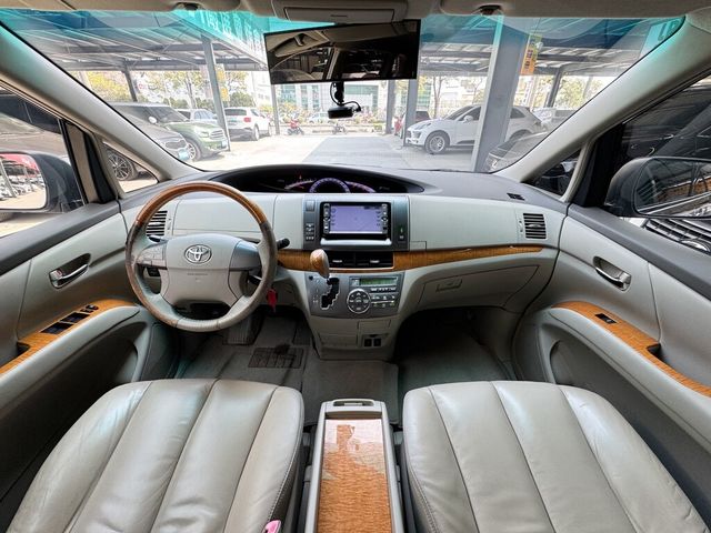 TOYOTA豐田 PREVIA  第4張相片