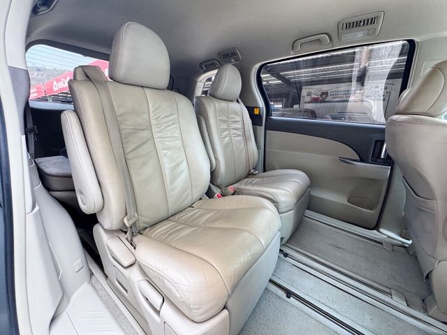 TOYOTA豐田 PREVIA  第9張相片