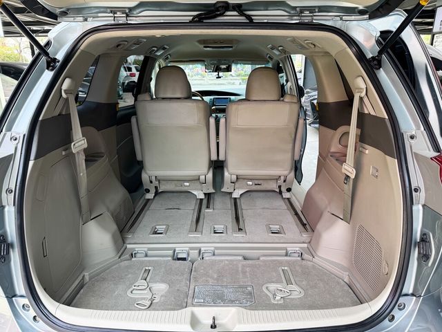 TOYOTA豐田 PREVIA  第13張相片