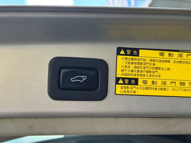 TOYOTA豐田 PREVIA  第7張相片