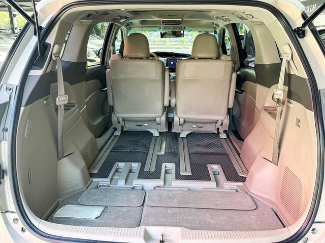 TOYOTA豐田 PREVIA  第13張相片