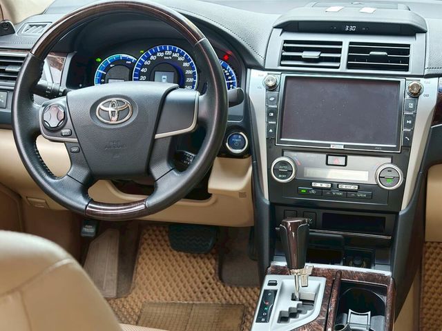 TOYOTA豐田 CAMRY HYBRID  第5張相片