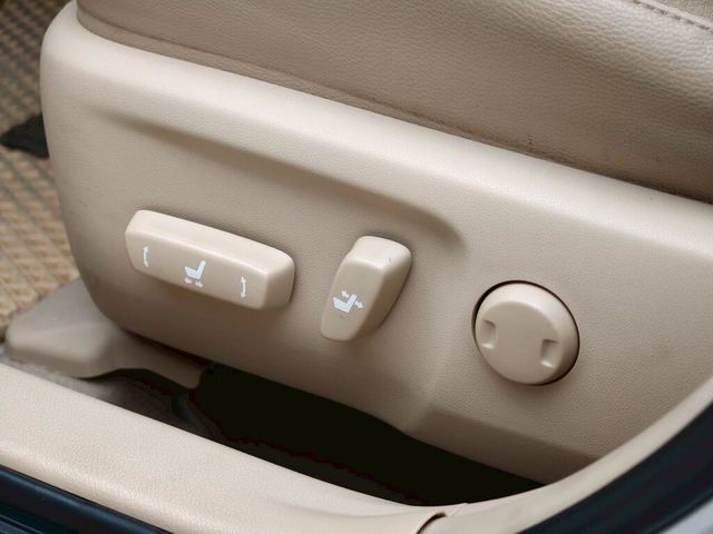 TOYOTA豐田 CAMRY HYBRID  第9張相片