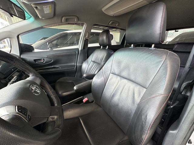 TOYOTA豐田 WISH  第8張相片