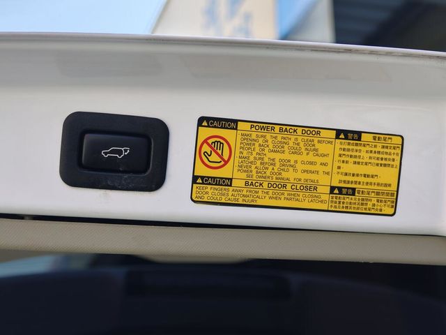 TOYOTA豐田 PREVIA  第7張相片