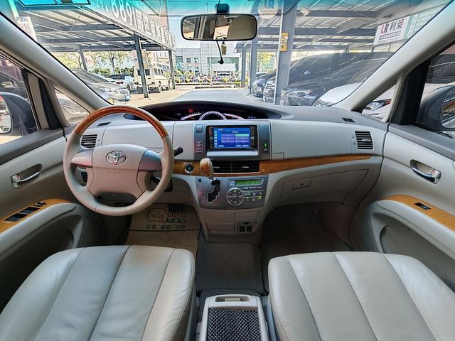 TOYOTA豐田 PREVIA  第14張相片