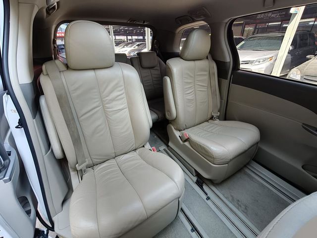 TOYOTA豐田 PREVIA  第15張相片