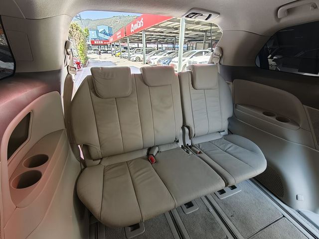 TOYOTA豐田 PREVIA  第16張相片