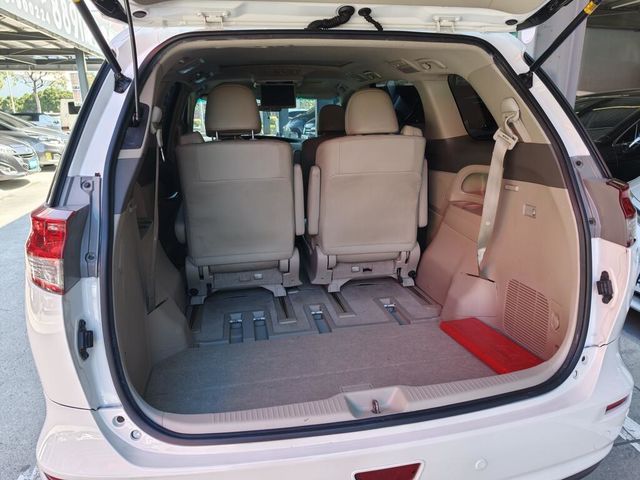 TOYOTA豐田 PREVIA  第17張相片