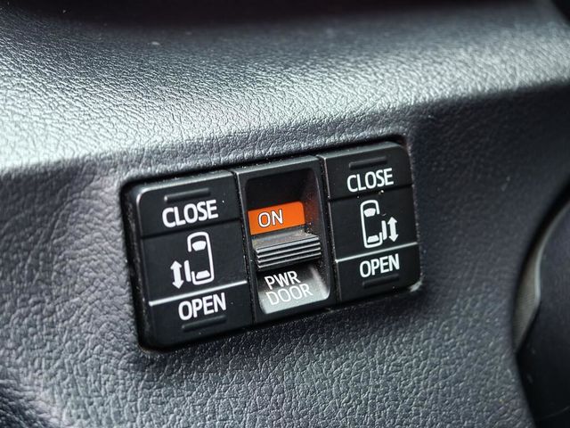 TOYOTA豐田 SIENTA  第8張相片