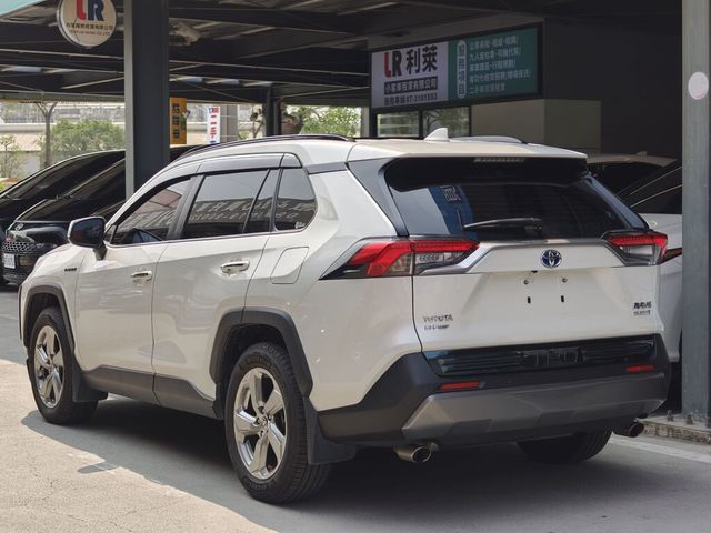TOYOTA豐田 RAV4  第2張相片
