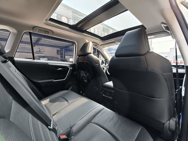 TOYOTA豐田 RAV4  第19張相片