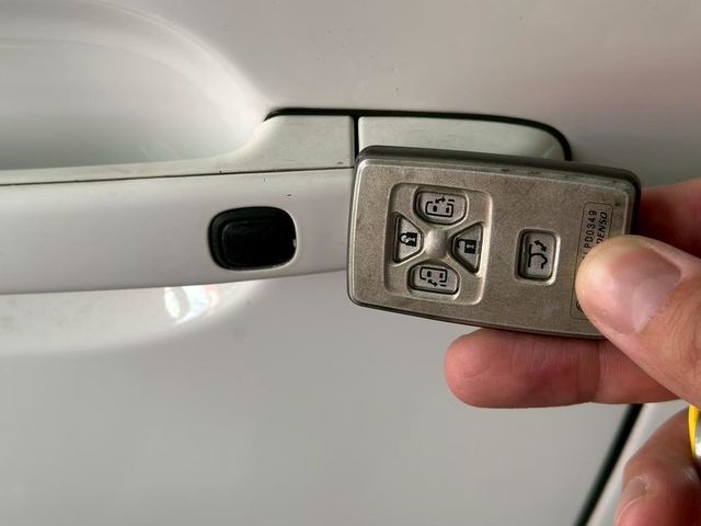 TOYOTA豐田 PREVIA  第13張相片