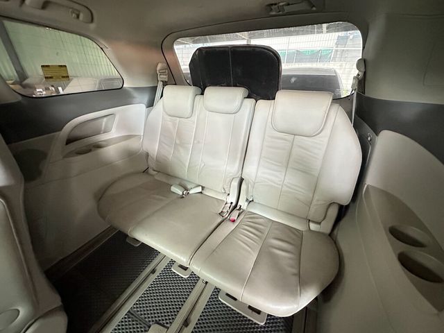 TOYOTA豐田 PREVIA  第9張相片