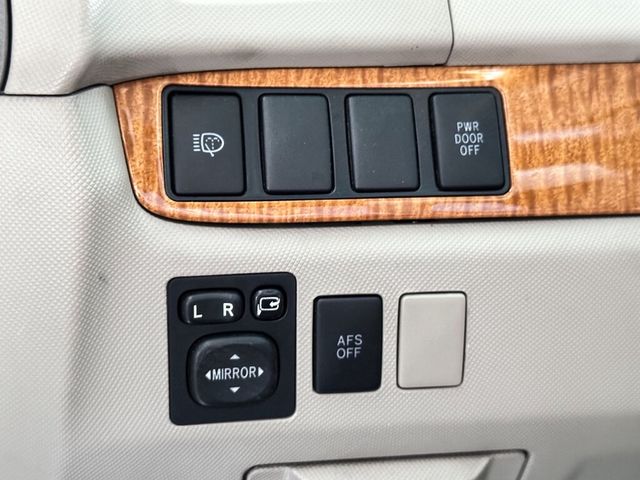 TOYOTA豐田 PREVIA  第18張相片