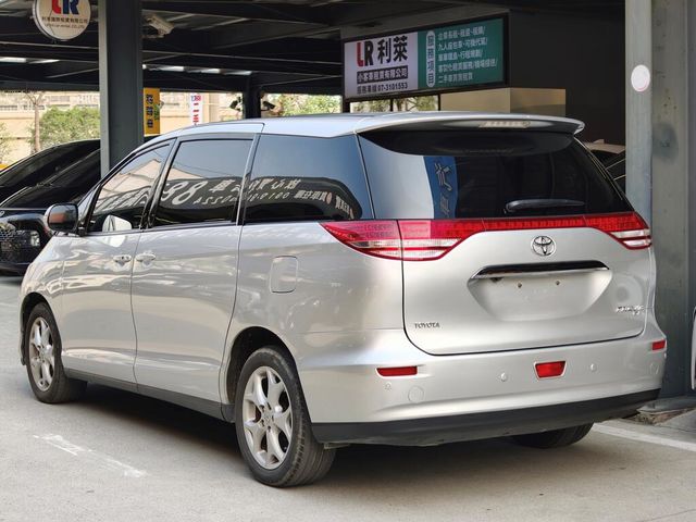 TOYOTA豐田 PREVIA  第2張相片