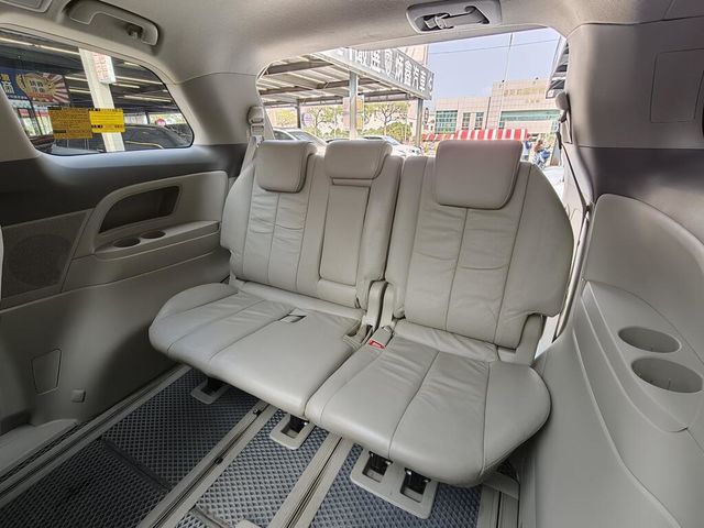 TOYOTA豐田 PREVIA  第19張相片