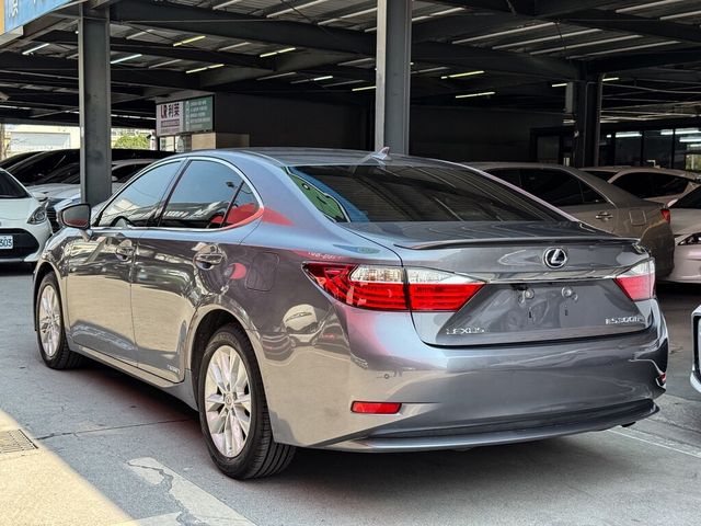 LEXUS凌志 ES300H  第4張相片