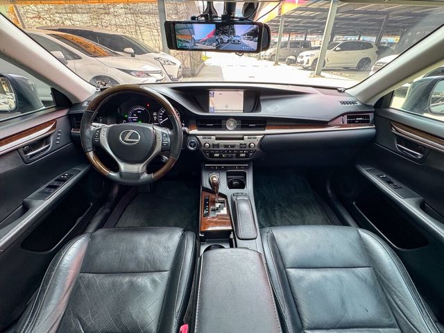 LEXUS凌志 ES300H  第5張相片