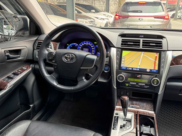 TOYOTA豐田 CAMRY HYBRID  第13張相片