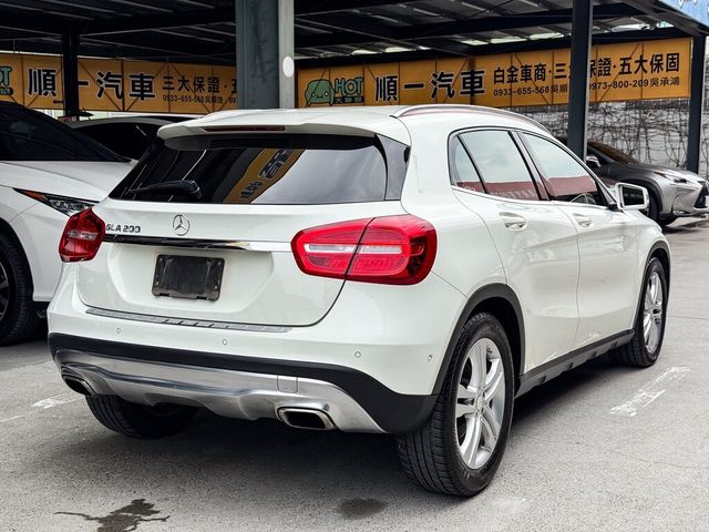 M-BENZ賓士 GLA200D  第2張相片