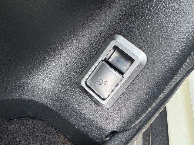 M-BENZ賓士 GLA200D  第9張相片