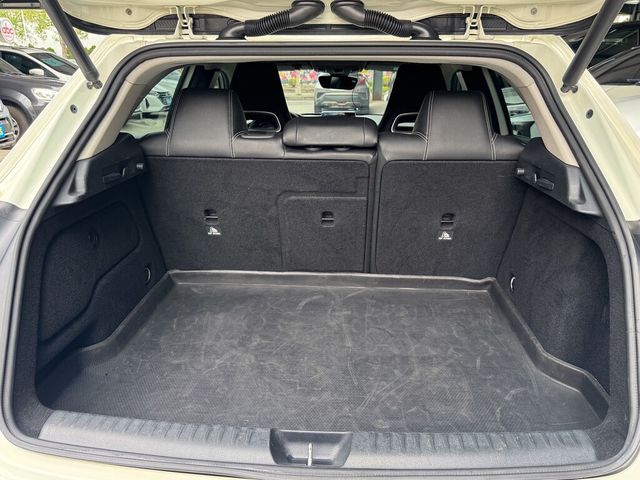 M-BENZ賓士 GLA200D  第16張相片