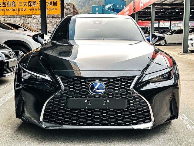 LEXUS凌志 IS 300H  第6張相片